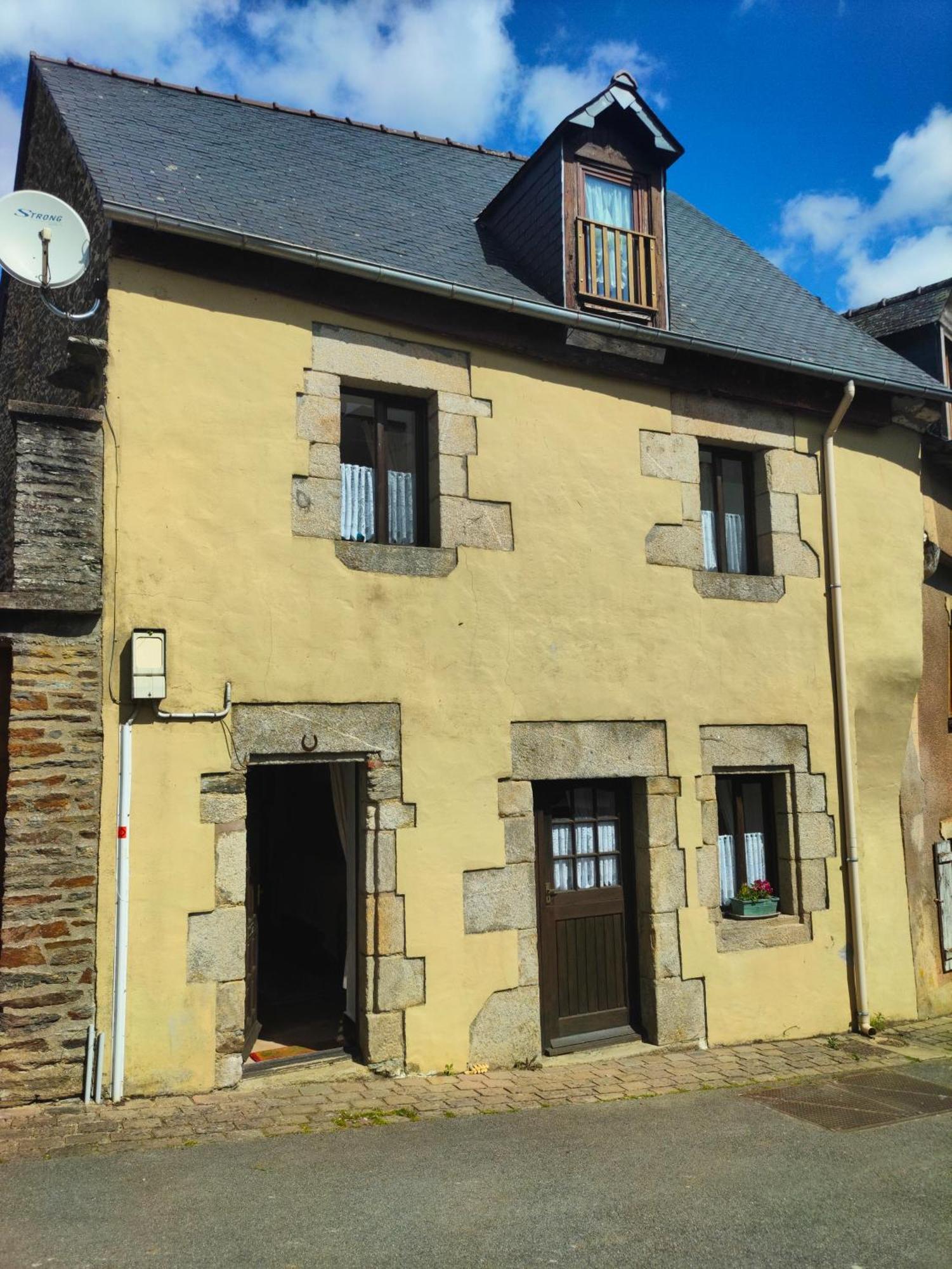 Maison Proche Chateau * Josselin